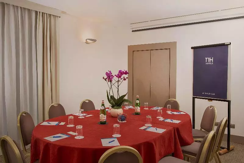 Otel NH Genova Centro