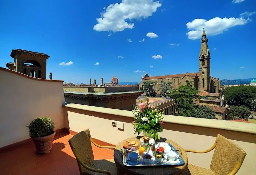 Plaza Hotel Lucchesi