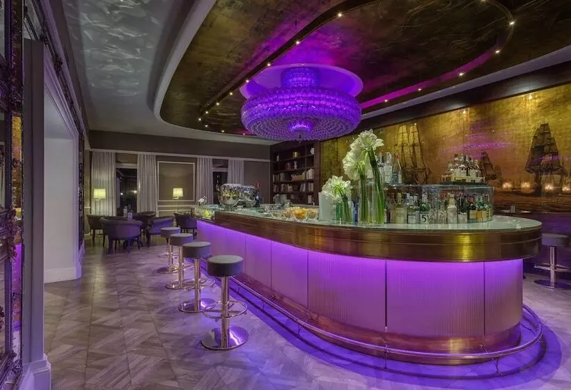 Plaza Hotel Lucchesi