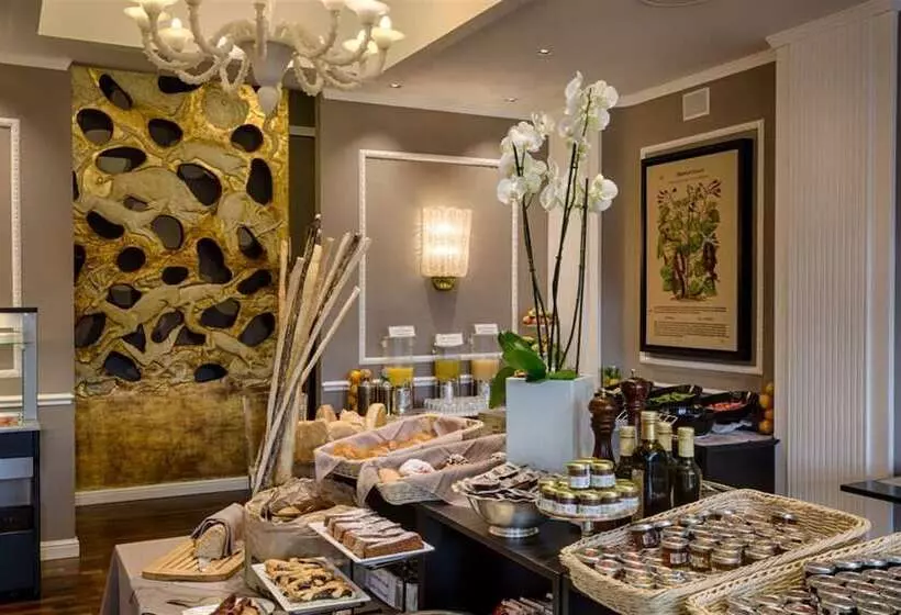 Plaza Hotel Lucchesi