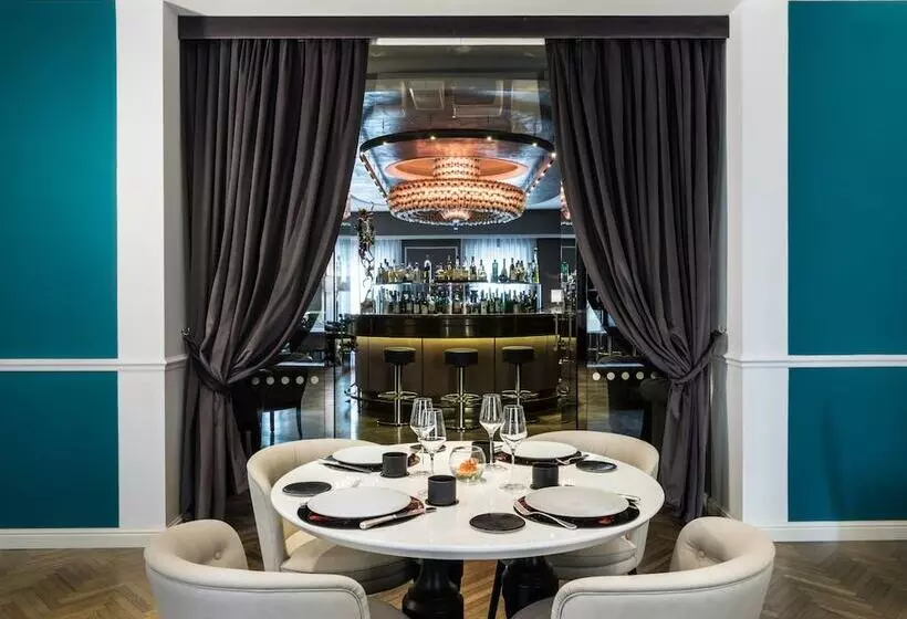 Plaza Hotel Lucchesi