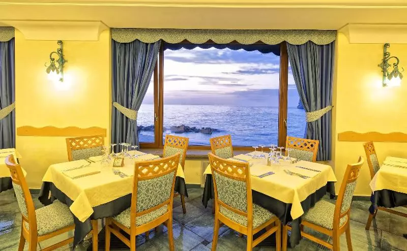 酒店 Terme Tritone Resort & Spa