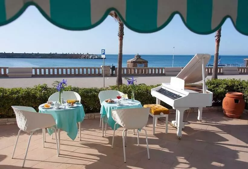 Terminal   Caroli Hotels