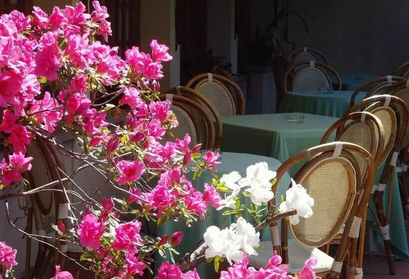 Отель Villa Le Rondini