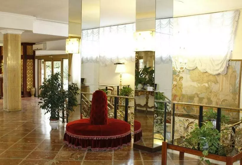 בית מלון כפרי Grand  Hermitage