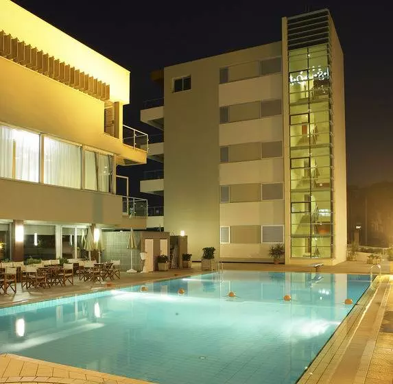 בית מלון כפרי Ascot & Spa