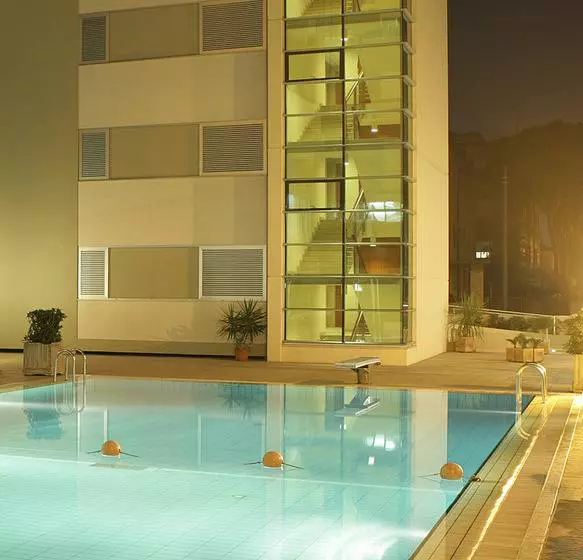 בית מלון כפרי Ascot & Spa