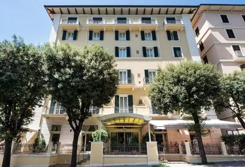 בית מלון כפרי Francia E Quirinale