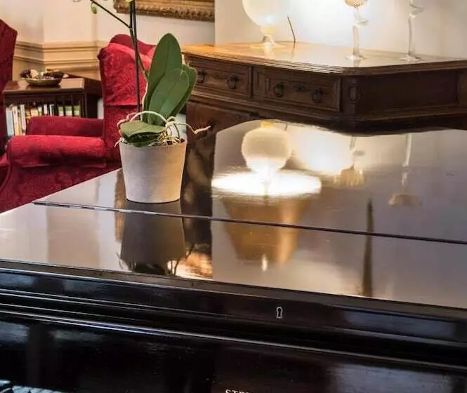 בית מלון כפרי Francia E Quirinale