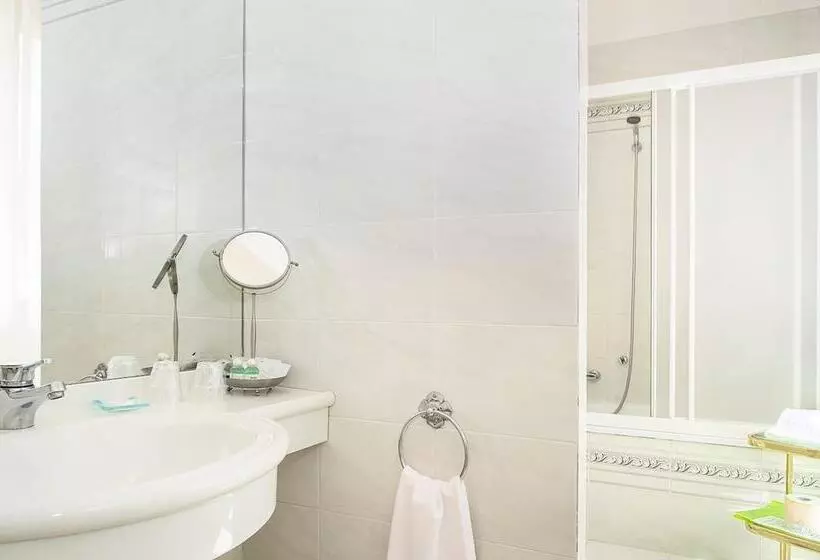 ホテル Grande Albergo Quattro Stagioni