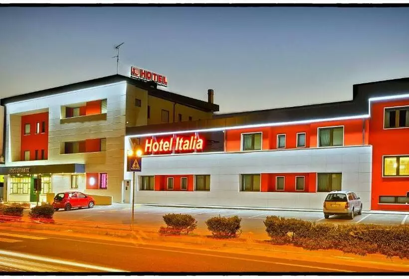 Отель Italia