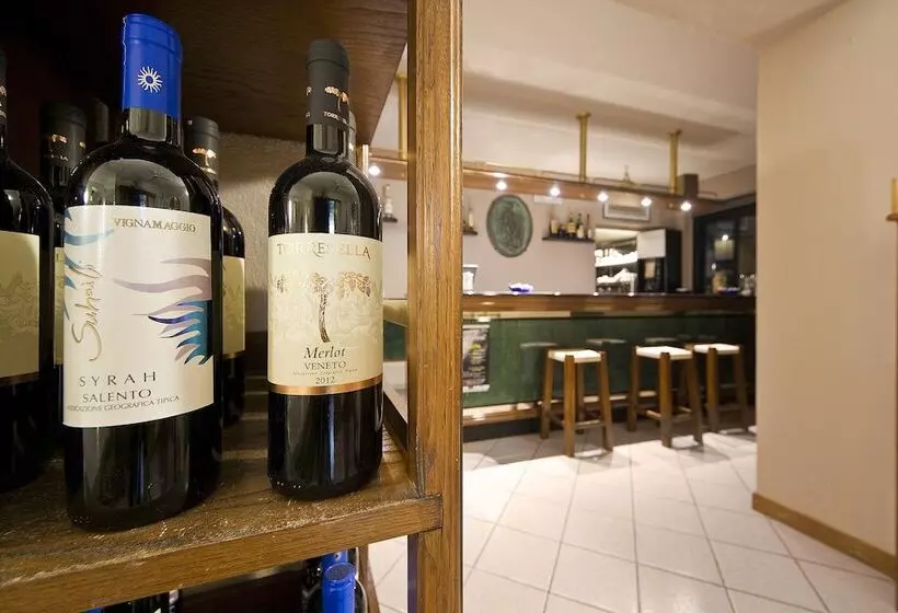 ホテル Italia Ristorante Pizzeria