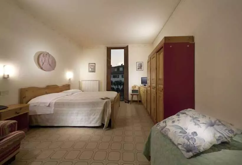 ホテル Italia Ristorante Pizzeria