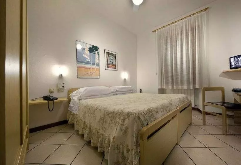 ホテル Italia Ristorante Pizzeria