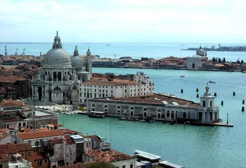 فندق La Meridiana