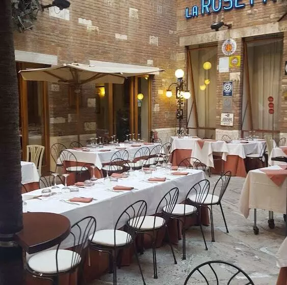 هتل Albergo Ristorante La Rosetta