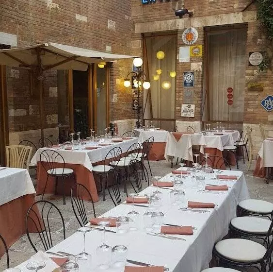 هتل Albergo Ristorante La Rosetta