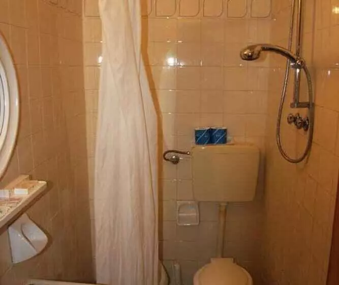 בית מלון כפרי Leonardo Da Vinci