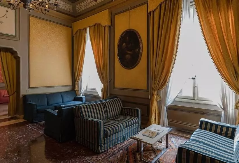 Phi Hotel Canalgrande