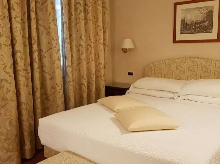 Phi Hotel Canalgrande