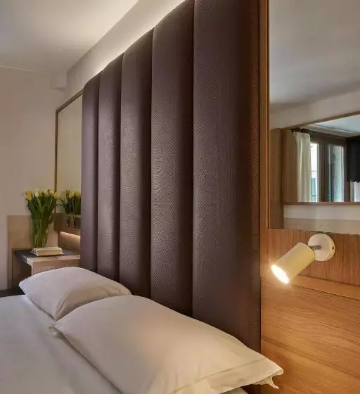 Unahotels Ala Venezia Adults 16