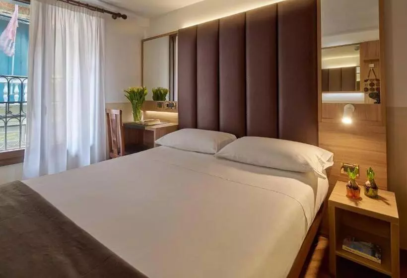 Unahotels Ala Venezia Adults 16