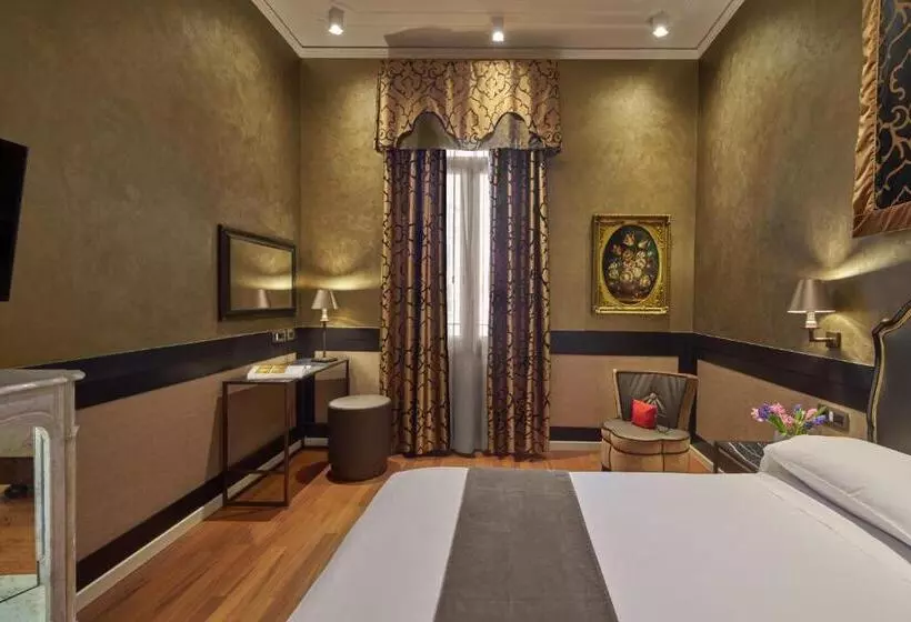 Unahotels Ala Venezia Adults 16