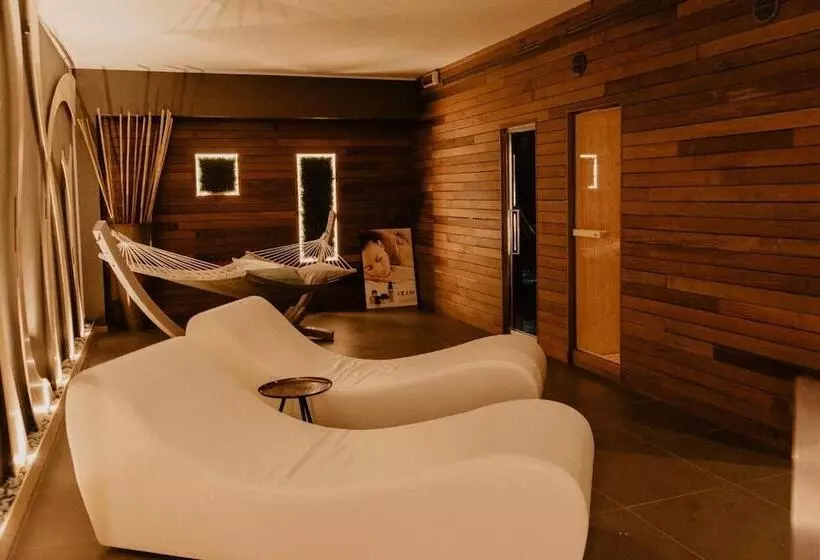 Hotel Albergo Miramonti