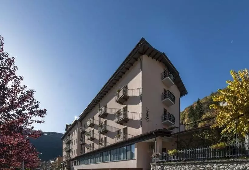 Hotel Albergo Miramonti