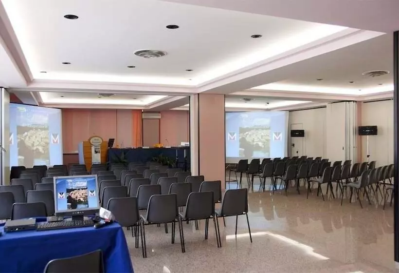 Hotel Albergo Miramonti