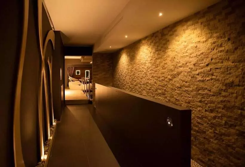 Hotel Albergo Miramonti