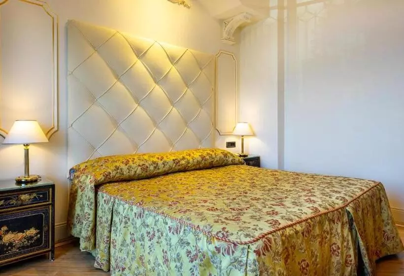 בית מלון כפרי Astoria