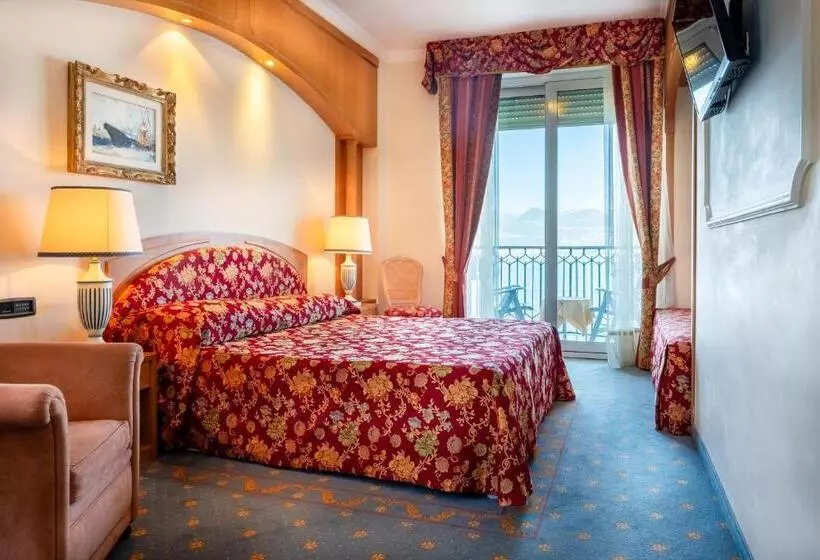 בית מלון כפרי Astoria