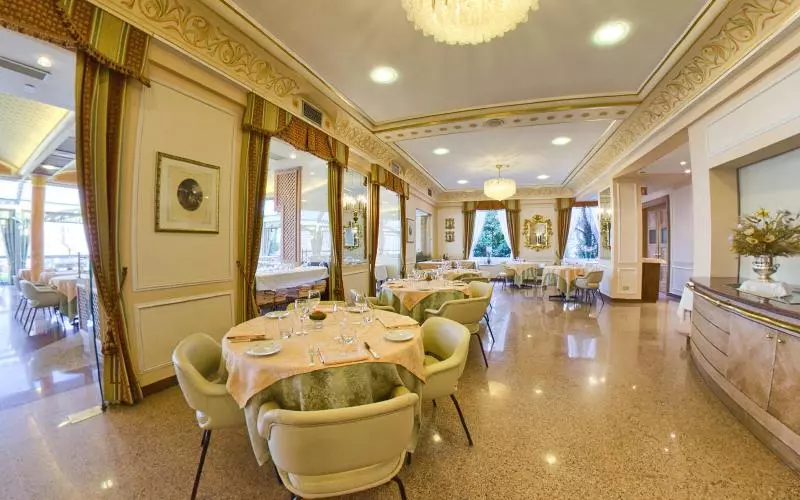 בית מלון כפרי Astoria