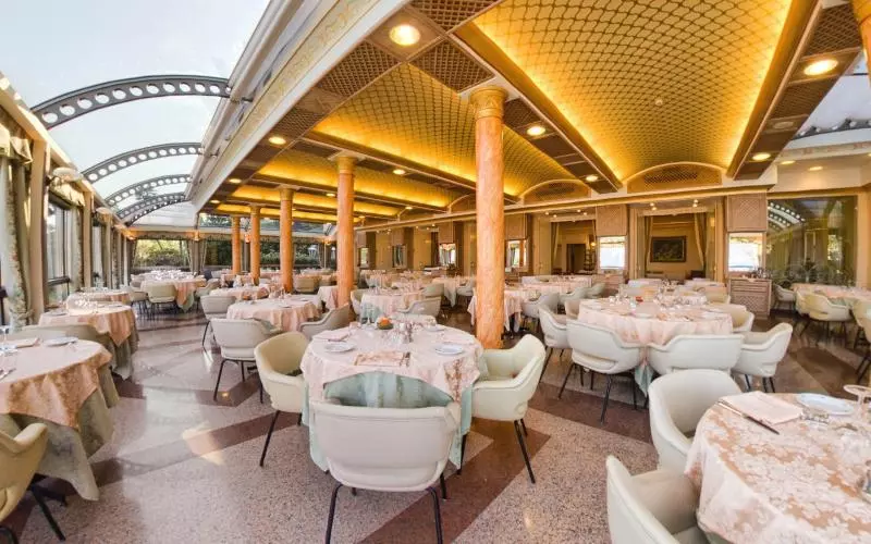 בית מלון כפרי Astoria