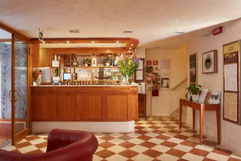 Hotel Commercio & Pellegrino