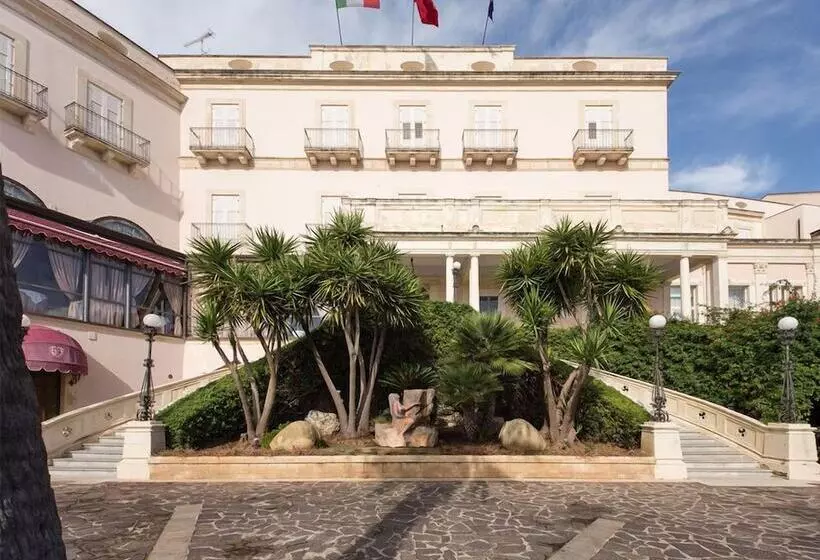 Grand Hotel Villa Politi