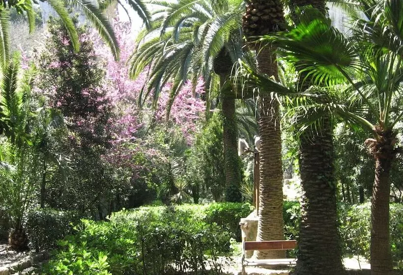 Grand Hotel Villa Politi