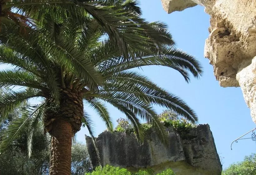 Grand Hotel Villa Politi