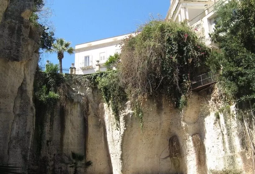 Grand Hotel Villa Politi