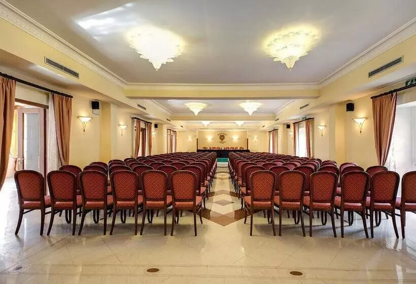 Grand Hotel Villa Politi