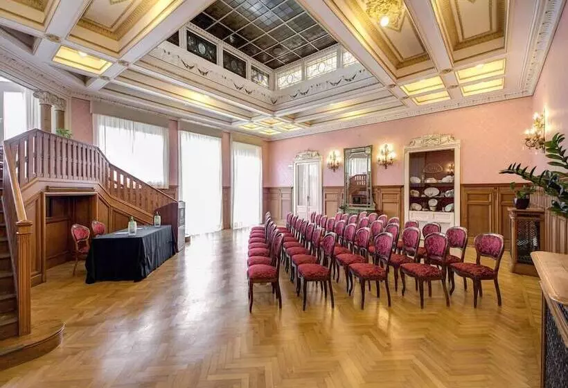 Grand Hotel Villa Politi