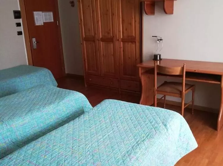 בית מלון כפרי Holiday Debili