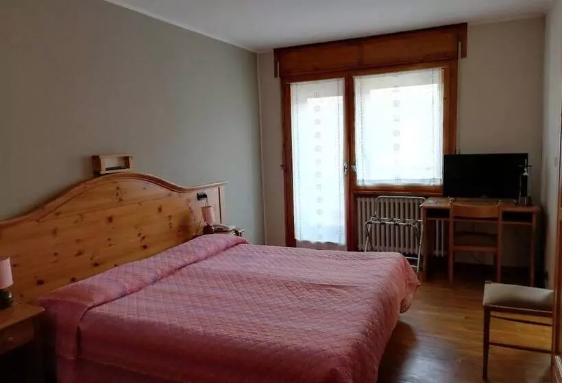 בית מלון כפרי Holiday Debili