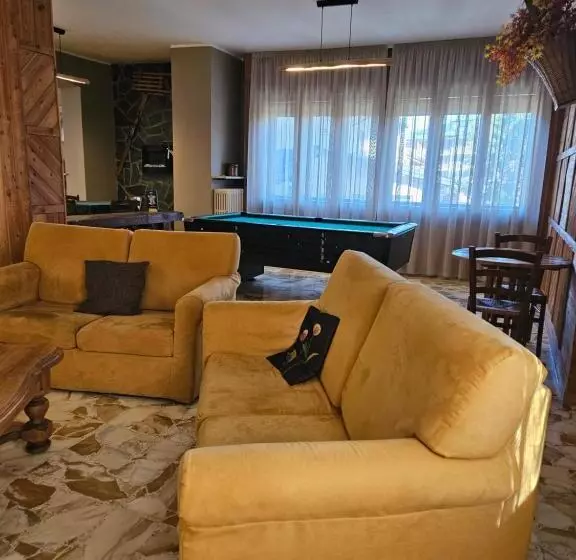 בית מלון כפרי Holiday Debili