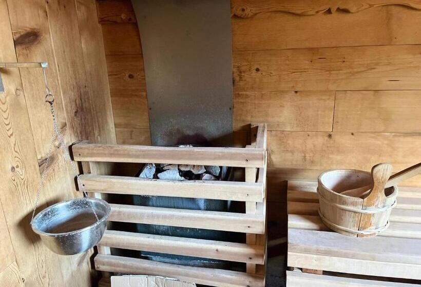 هتل Holiday Debili