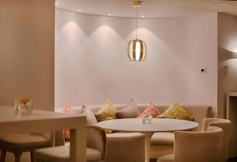 فندق NH Torino Centro