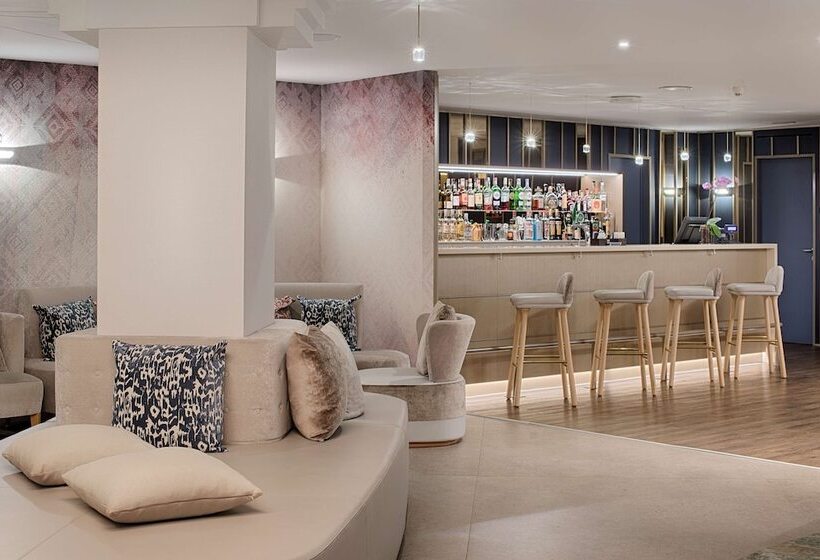 هتل NH Torino Centro