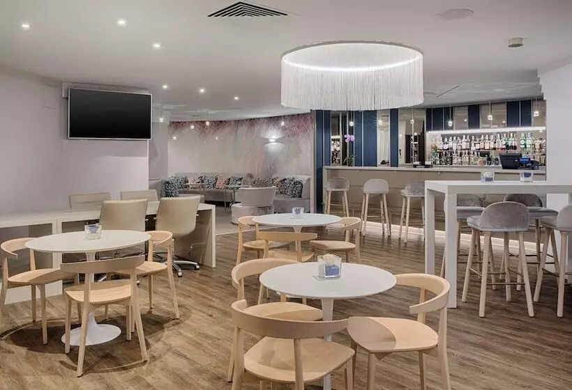 فندق NH Torino Centro