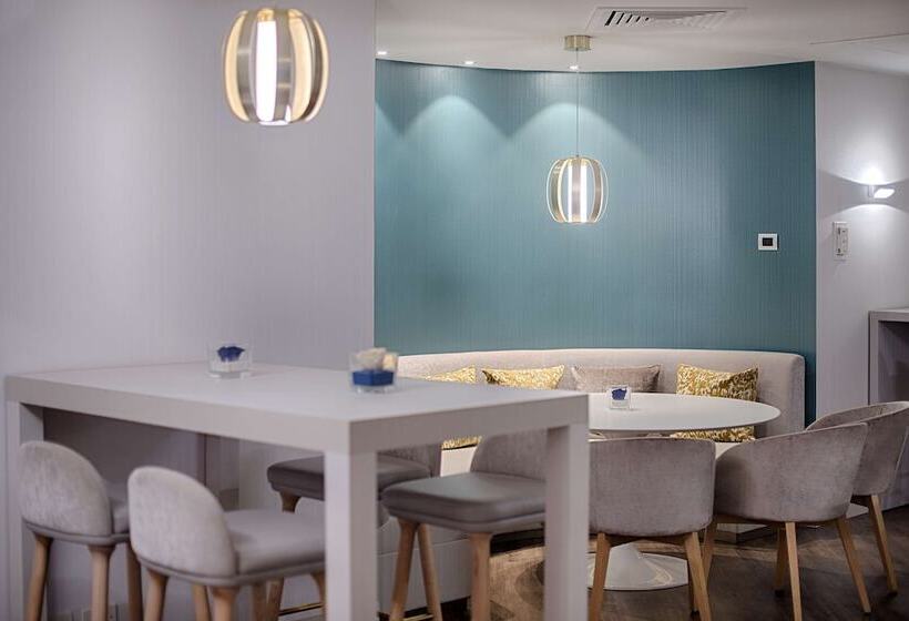 هتل NH Torino Centro